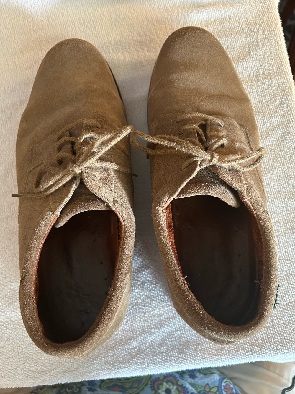 Bass Men's Suede Chukka Boots - Tan